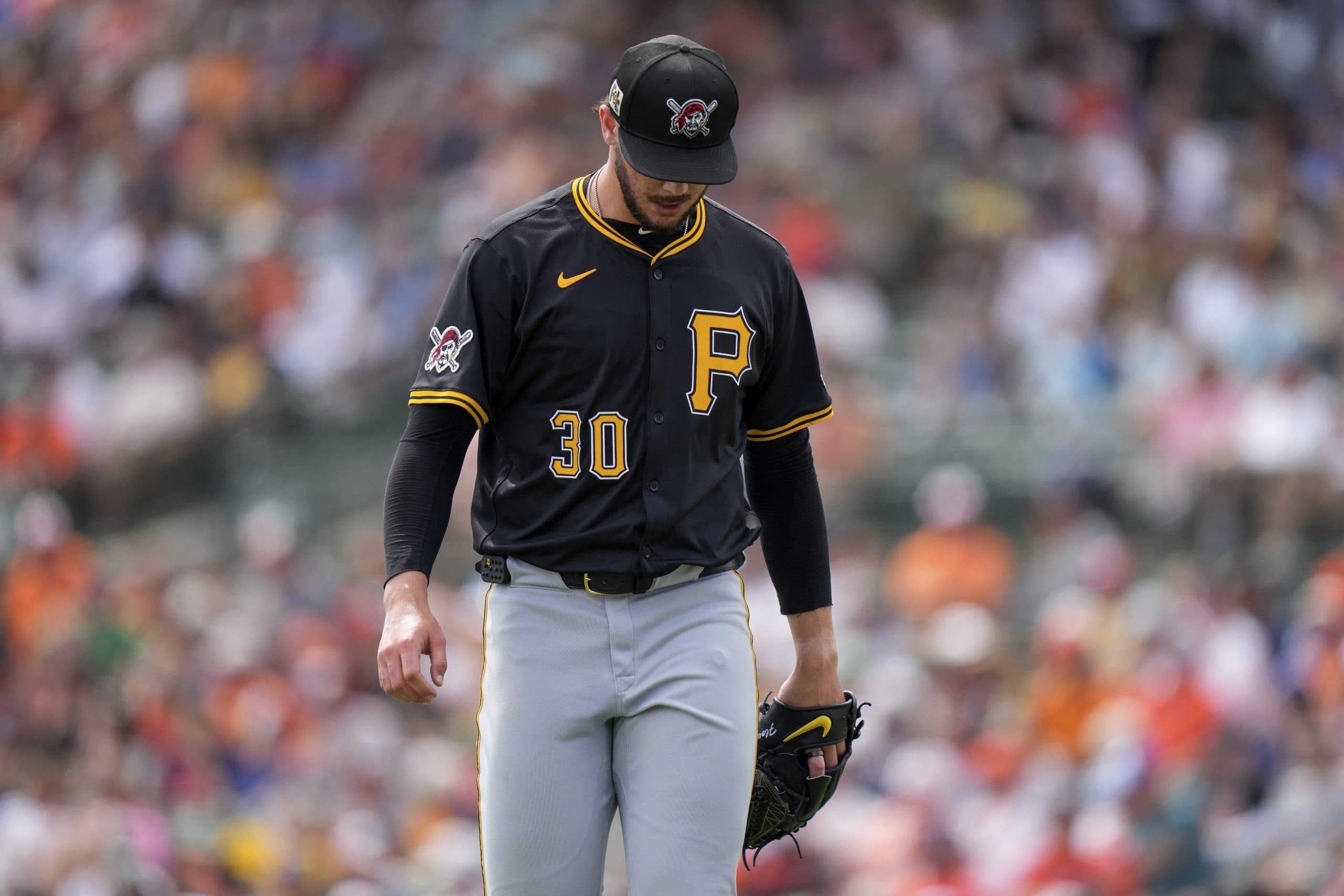 Pirates try to break road losing streak, face the Cardinals