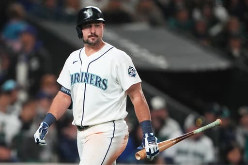 Scuffling 2025 AL MVP runner-up Cal Raleigh out of Mariners lineup against Yankees