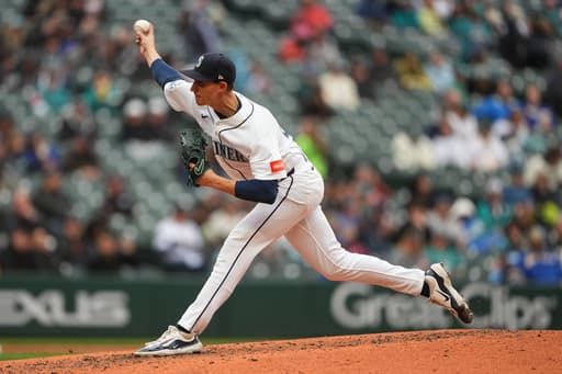 Naylor homers twice as Mariners beat Astros for 4-game sweep