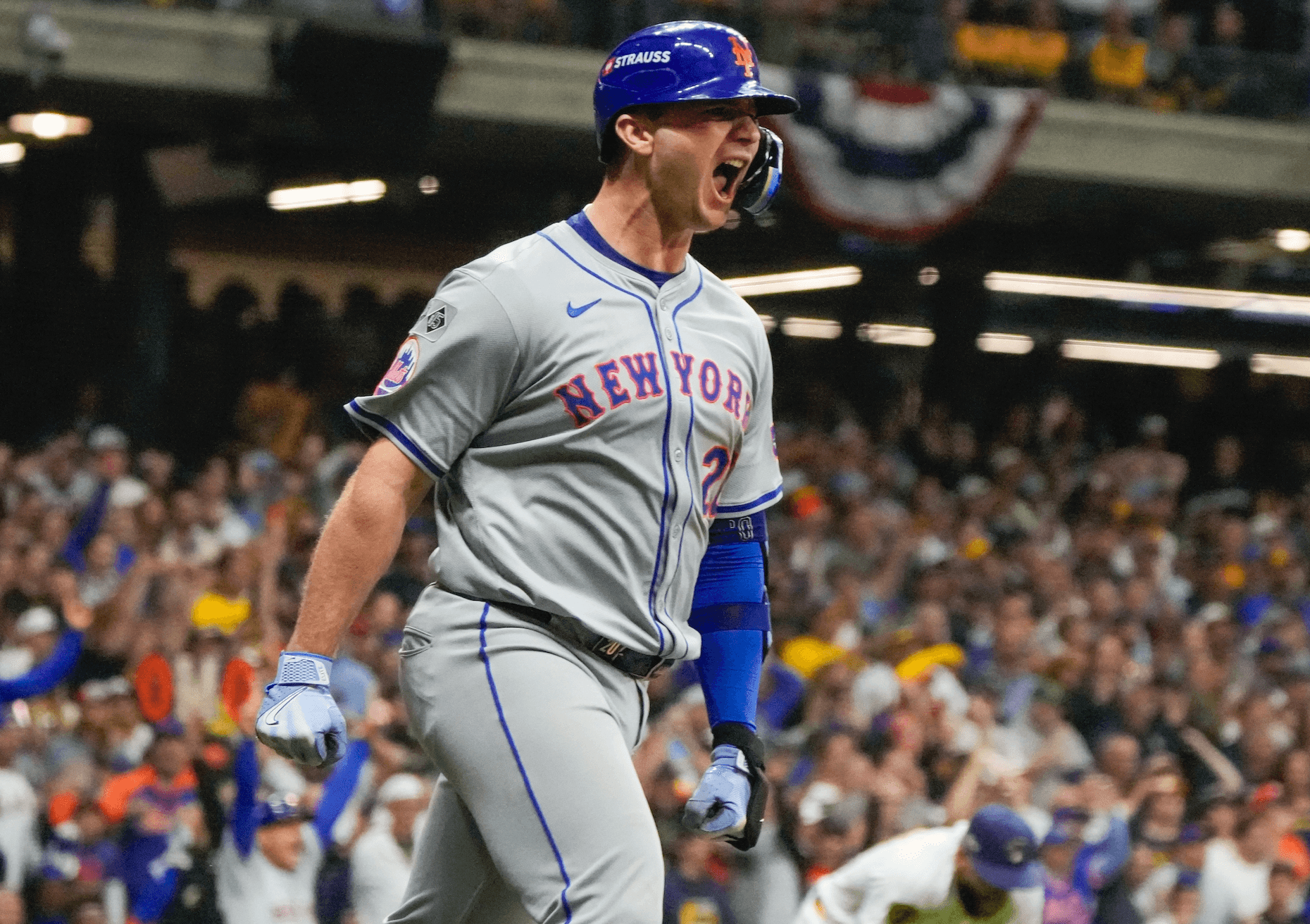 Mets Finalize Pete Alonso Deal and Re-sign Injured Reliever Drew Smith