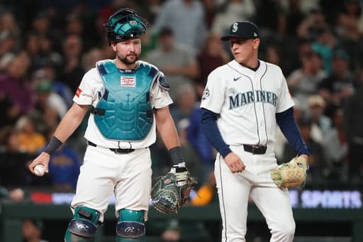 Mariners trade right-hander Casey Legumina to Rays for minor league righty Ty Cummings