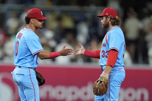 Masyn Winn gets a big hit as the Cardinals rally past the Padres 8-5