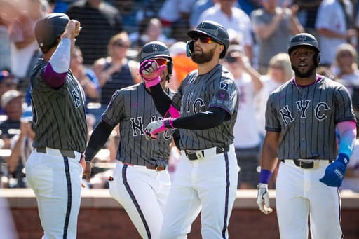 AL East-leading Blue Jays place infielder Andrés Giménez on injured list with left ankle sprain