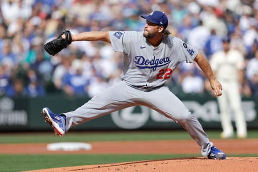 Brewers aim to sweep Cubs in NLDS Game 3