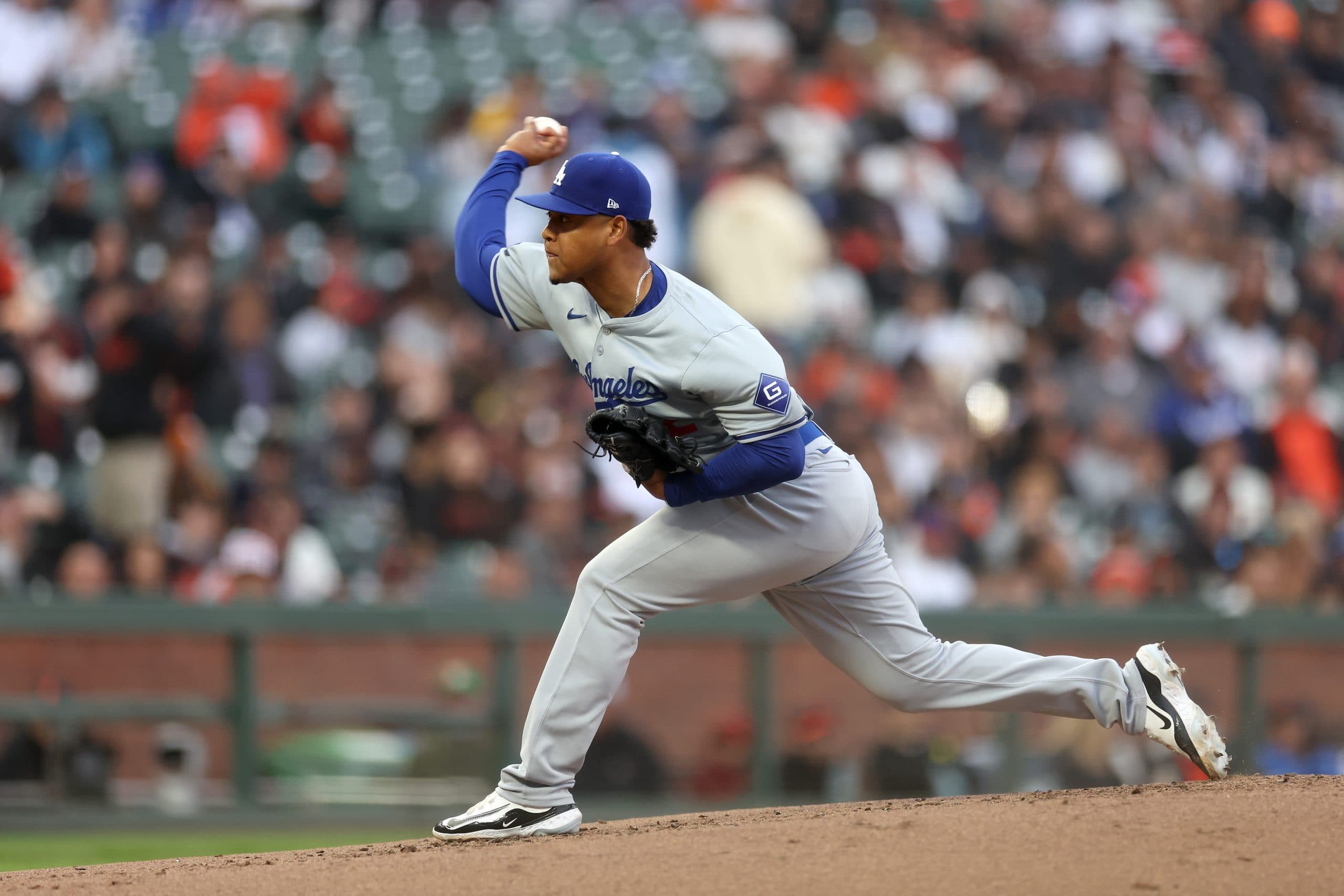 Two Former MLB Pitchers Make Their KBO Debut
