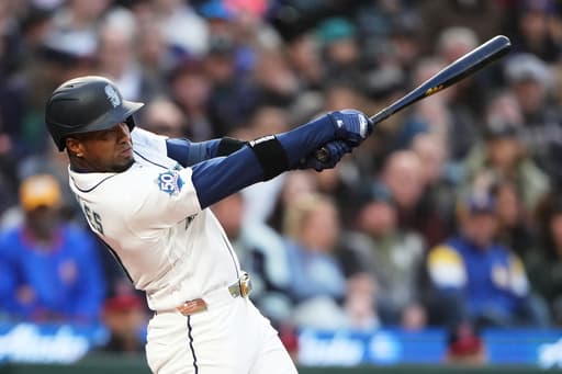 Mariners reinstate outfielder Victor Robles from 10-day injured list, option Connor Joe to Triple-A