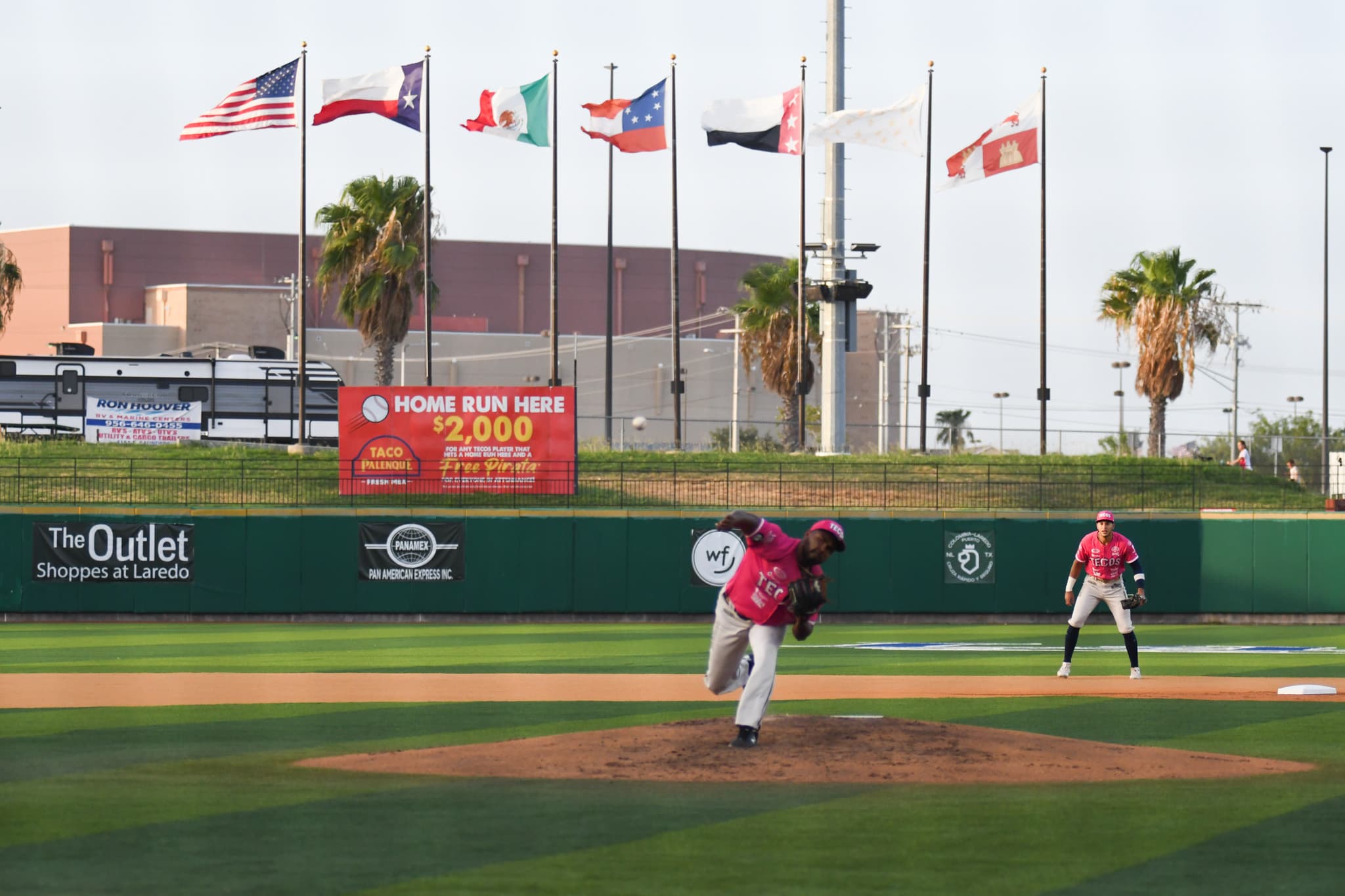 Two Cities, Two Countries, One Team: The Tecolotes de Los Dos Laredos