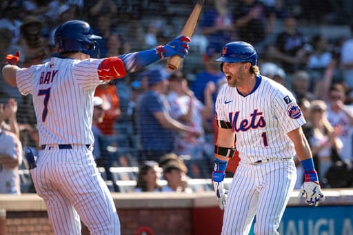 Jeff McNeil’s home run and sparkling defensive play carry Mets past Yankees in Subway Series