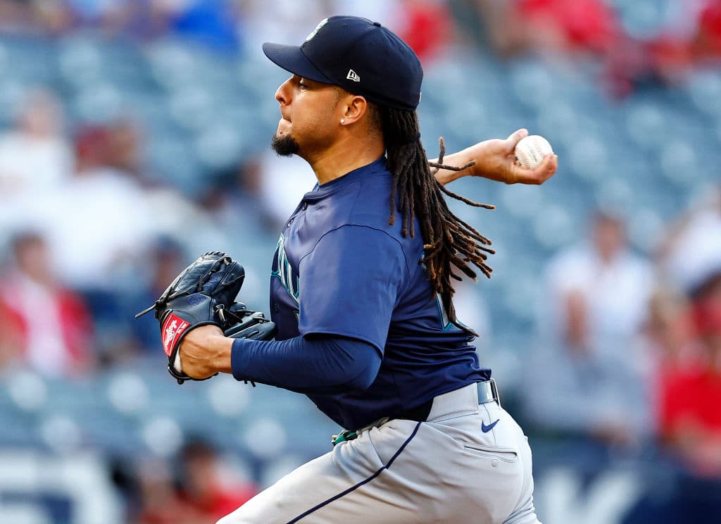 International MLB Player of the Week: Luis Castillo, P, Seattle Mariners