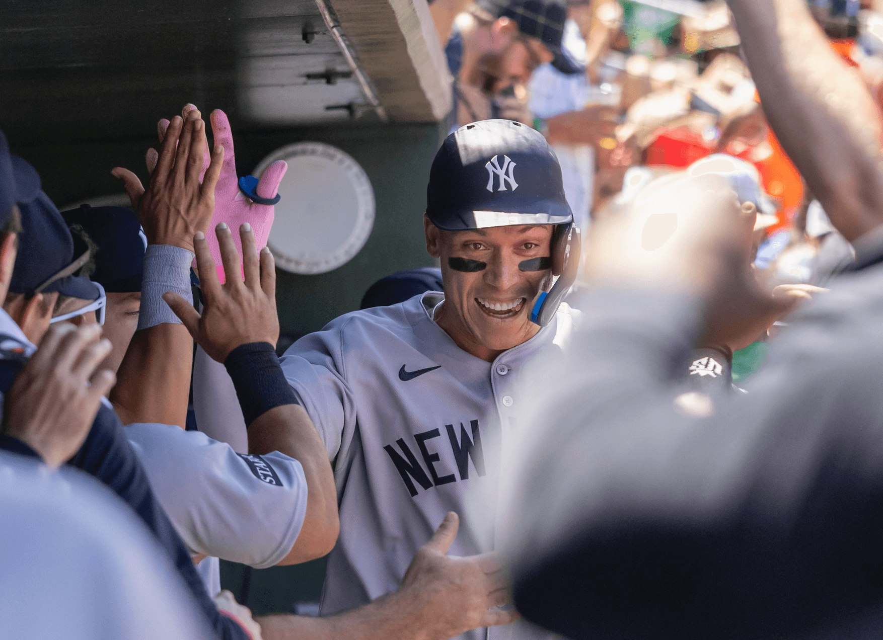 Aaron Judge hits 2 homers in his return to the Sacramento area