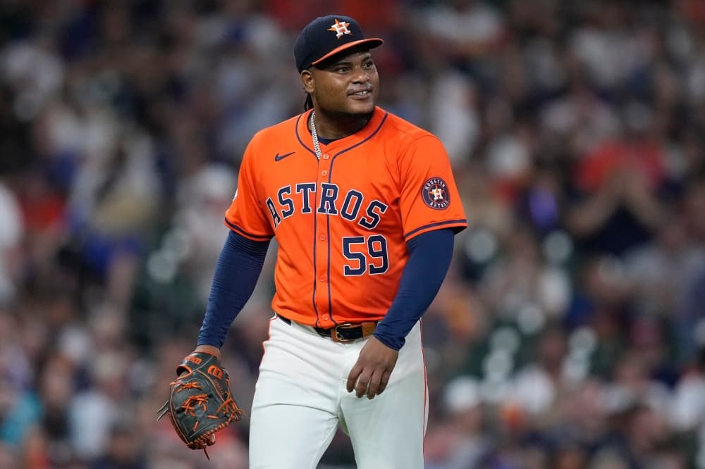 Astros’ Framber Valdez has not allowed a hit through 7 innings against the Royals