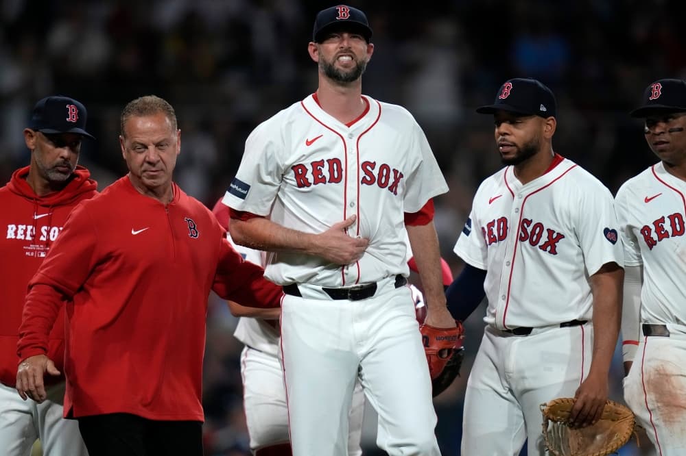 Red Sox place RHP Chris Martin on the 15-day injury list because of anxiety