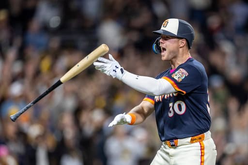 Sheets’ 3-run homer in the 9th inning helps Padres beat the Rockies 5-2
