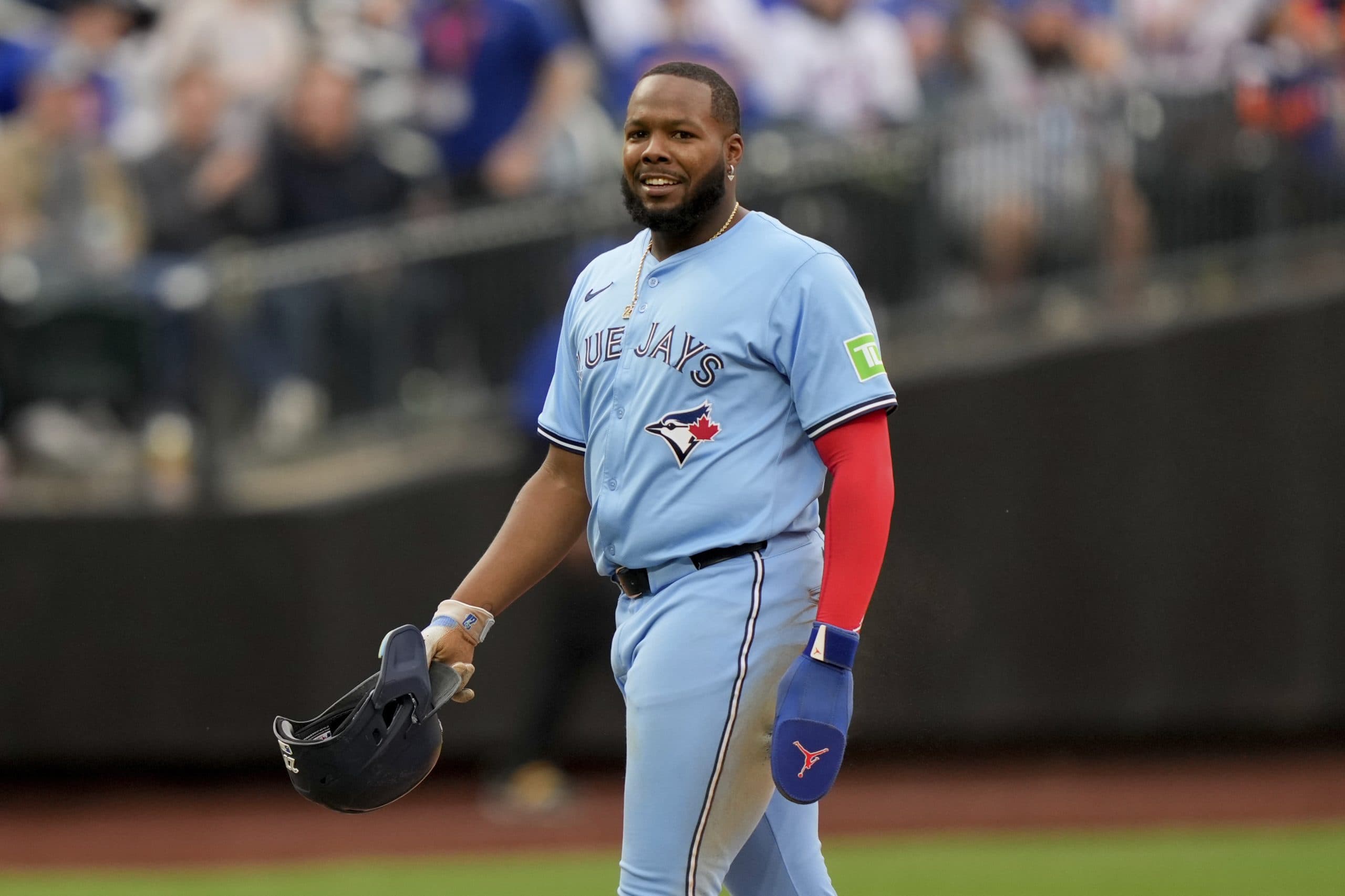 Guerrero, Blue Jays agree to a $500 million, 14-year deal that starts in 2026, AP source says