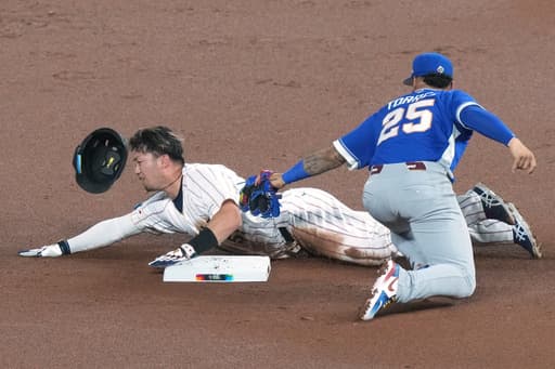 Seiya Suzuki back at spring training with Cubs after injuring knee in World Baseball Classic