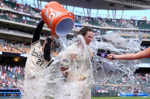 Keaschall hits 2-run homer in 11th as Twins top Royals 5-3