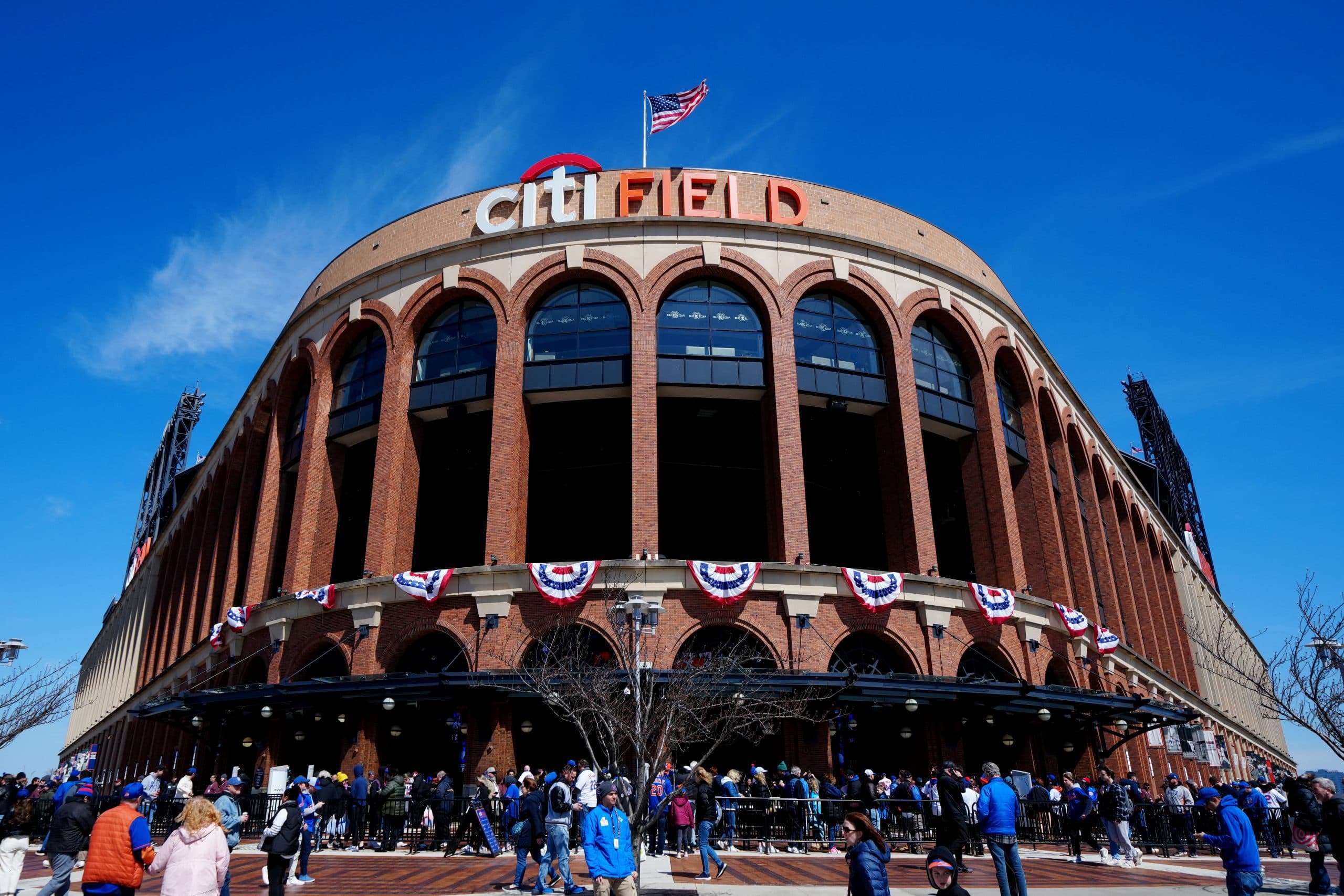 Hit the Lights: Mets Outfit Citi Field for Electric Light Shows