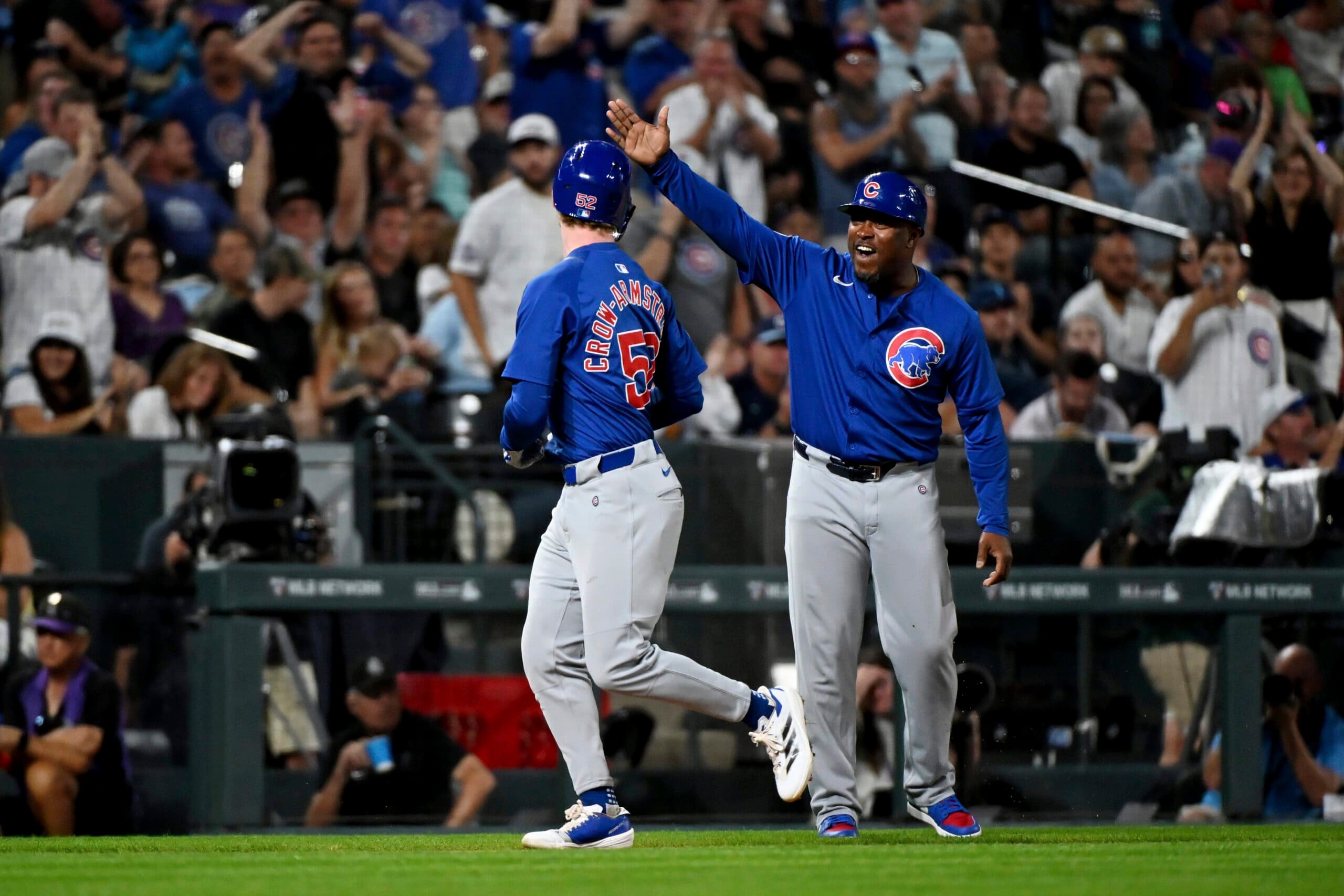Reds hire Harris and Haselman to coaching staff, promote Napoli after Mills retirement