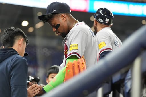Ronald Acuña Jr. exits vs Marlins as a precaution with left thumb pain