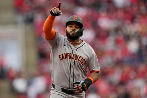 Giants bring 2-1 series lead over Rockies into game 4