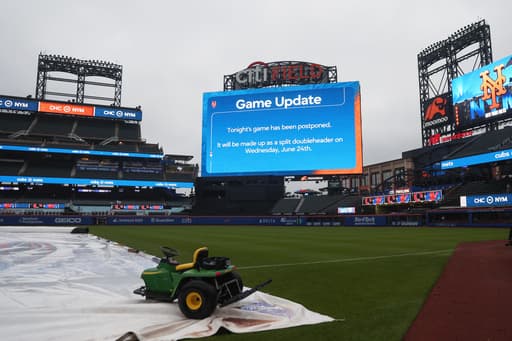 Cubs-Mets game postponed by rain; teams will play split doubleheader on Wednesday
