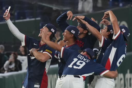 South Korea joins Japan in WBC quarterfinals, advances with 7-2 win over Australia