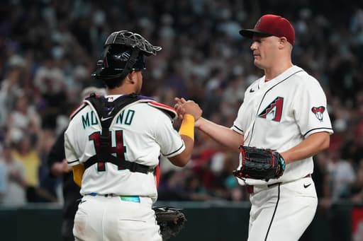 Pavin Smith’s 1st homer of the season lifts the Diamondbacks over the Angels 4-3