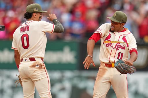 Burleson, Winn spark Cardinals to 4-2 victory over Royals in Game 2 of I-70 series