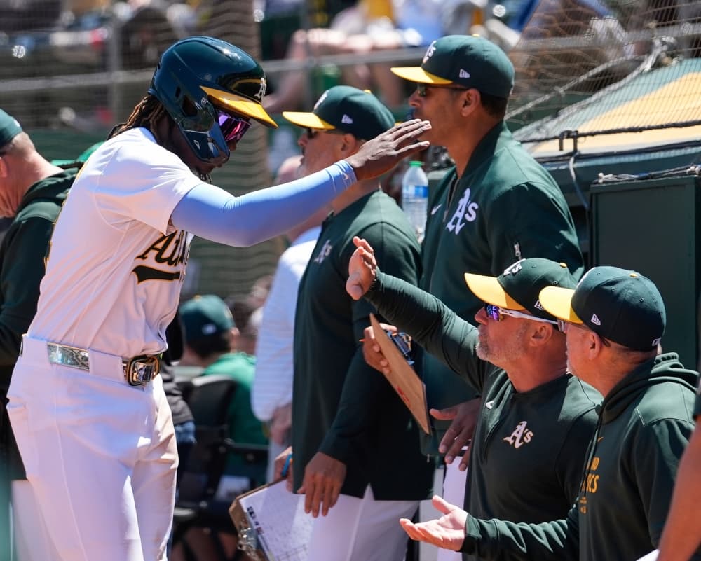 The A’s are winning again, even if only a small crowd of diehards are in the Coliseum to see it