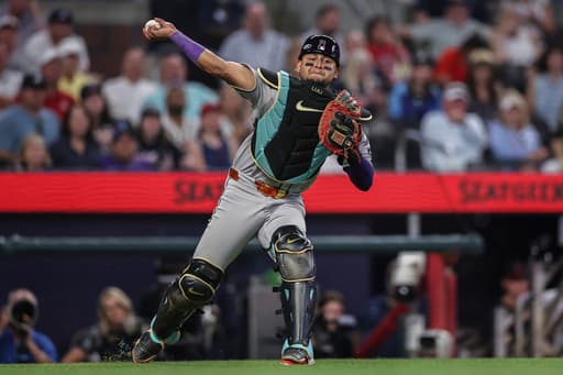 Diamondbacks catcher Moreno has hairline fracture of finger. Reliever Puk has surgery