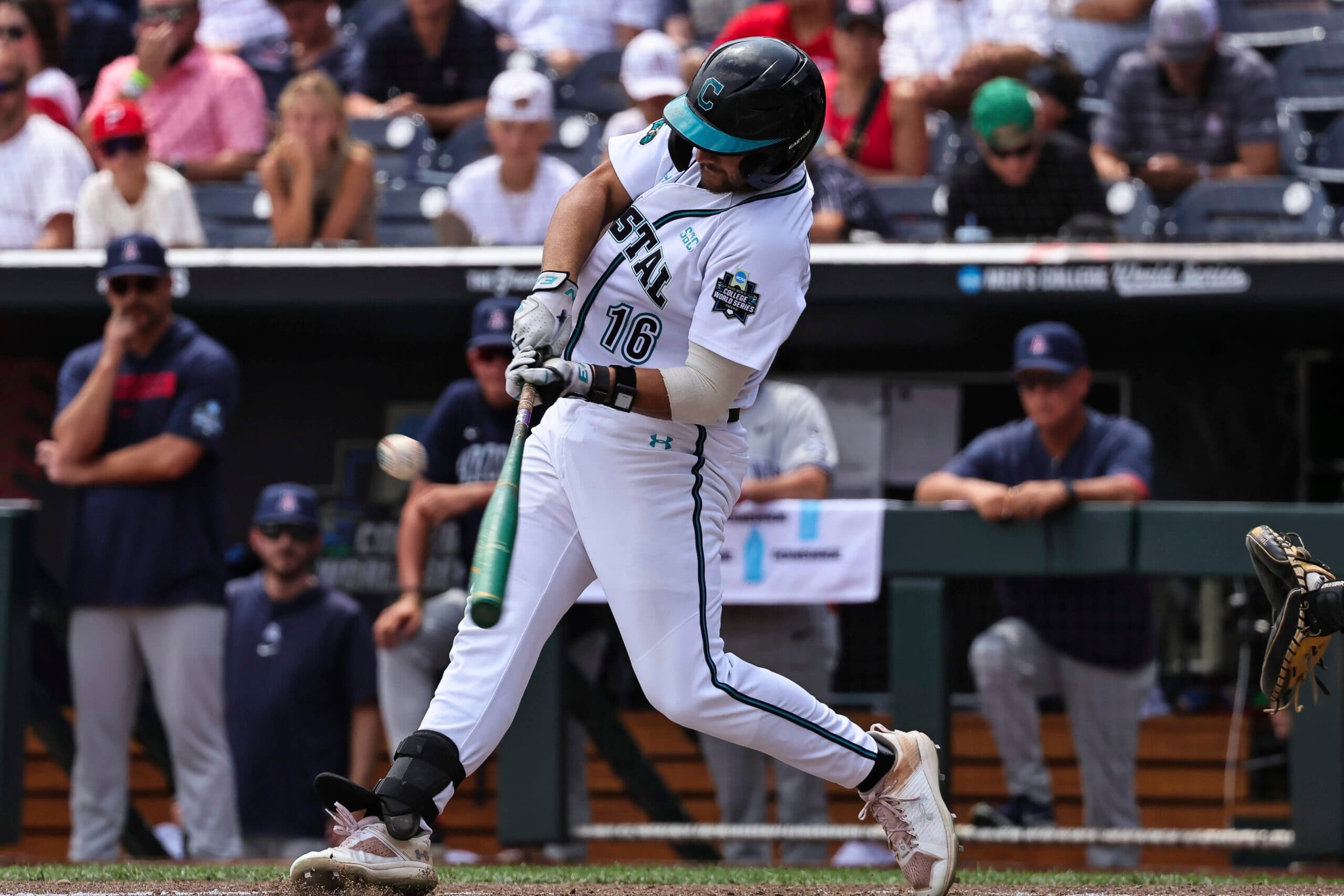 CWS: Coastal Carolina Chanticleers Extend Streak With Late Rally, Top Arizona 7-4