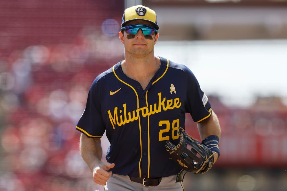 There’s a Brewer named Brewer. Milwaukee adds outfielder Brewer Hicklen to its major league roster