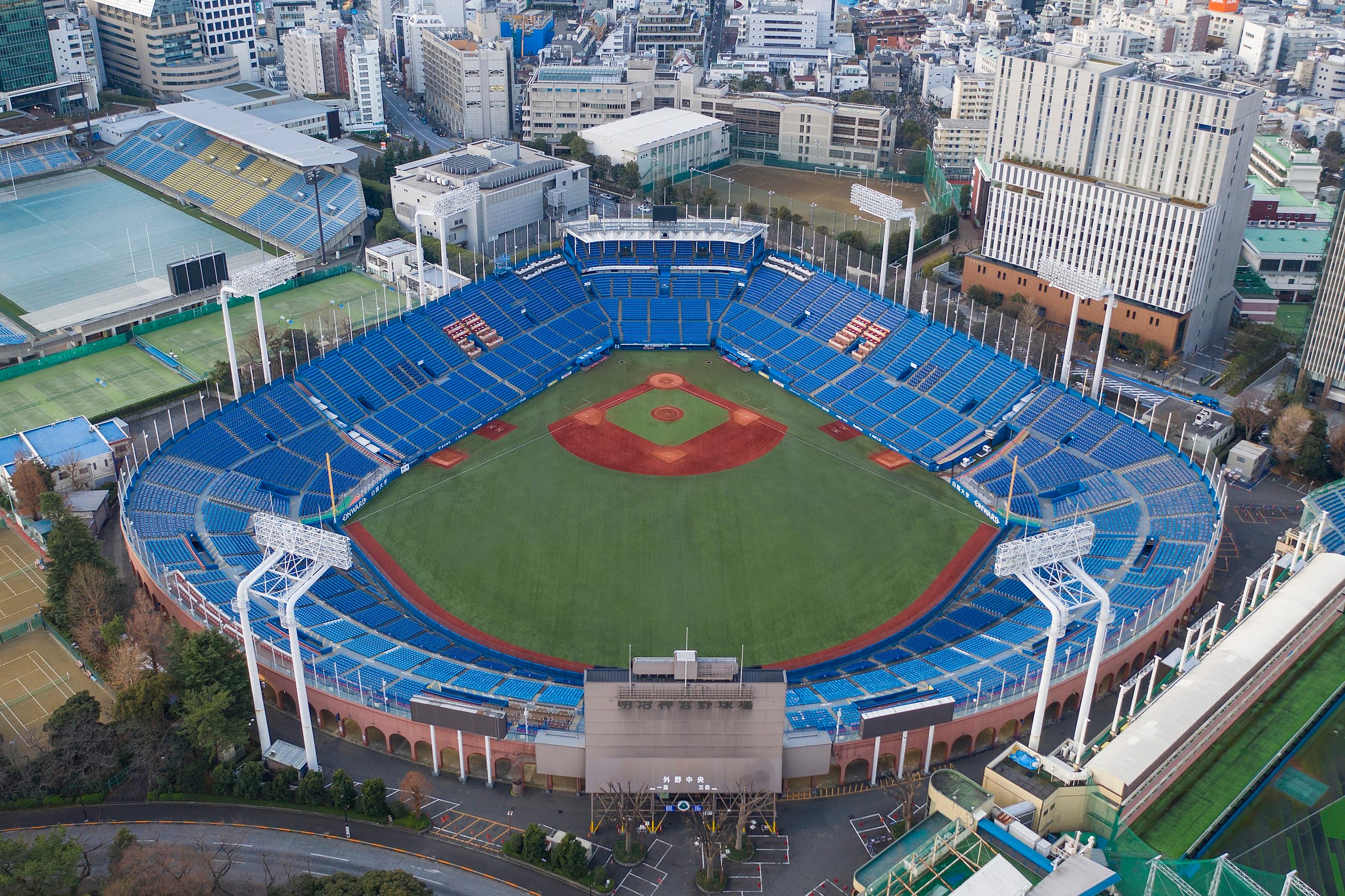 Tokyo Big6 League Celebrates 100th Anniversary with Commemorative Game