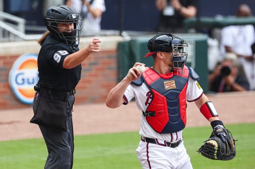 Pawol breaks gender barrier, earns good reviews for her work behind the plate on historic weekend