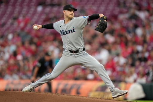 Junk and Ramírez lead surging Marlins to 5-1 win over Reds