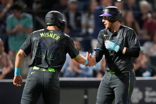Danny Jansen homers and drives in 4 runs to help the Rays to a 6-3 win over the Braves