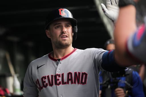 Outfielder Lane Thomas agrees to $5.25 million, 1-year deal with Royals, AP source says