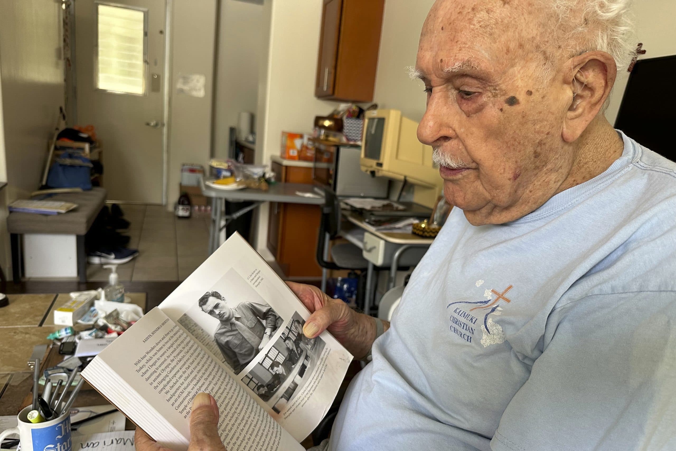 Jim Becker, AP Reporter Who Covered Jackie Robinson and an Underdog Hawaii Football Team, Dies at 98