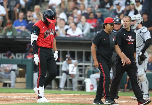 Murakami leaves White Sox’s game with Tigers because of tightness in right hamstring
