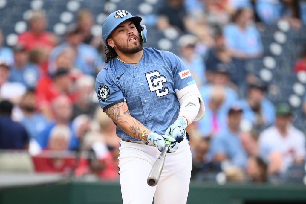 Nationals infielder Andrés Chaparro bats against the Angels.
