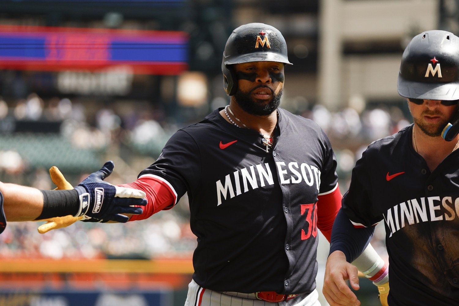 International Born Rawlings Gold Glove Award Winners