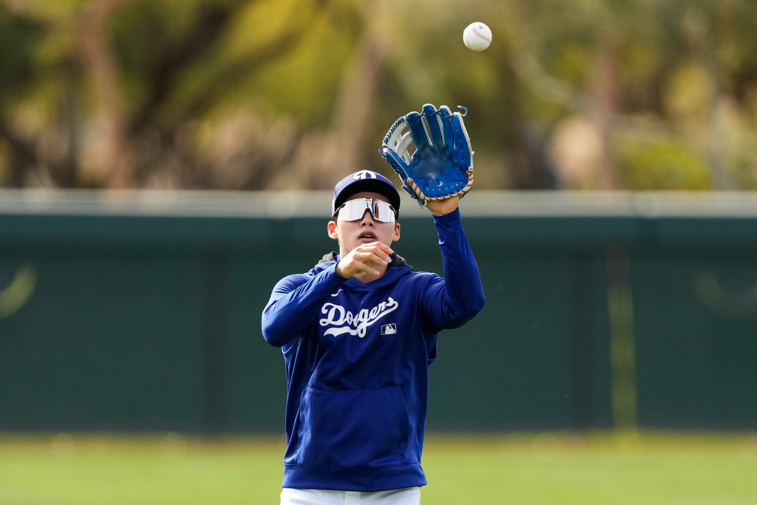 Dodgers rookie Hyeseong Kim prepares for the 2025 MLB World Tour Tokyo Series. The Korean infielder will debut in the season opener at the Tokyo Dome.
