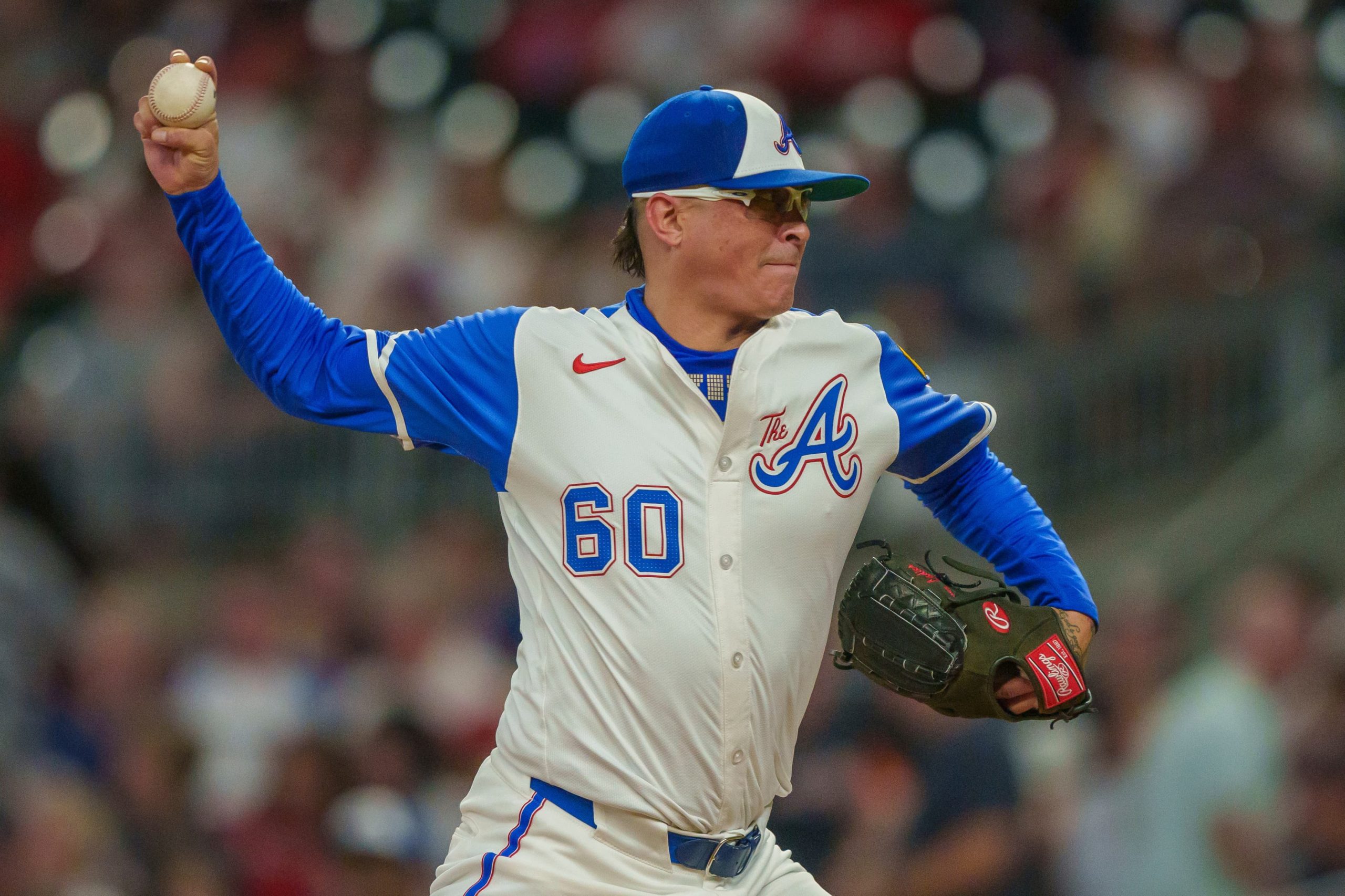 Jesse Chavez pitching in a Braves uniform during a previous season