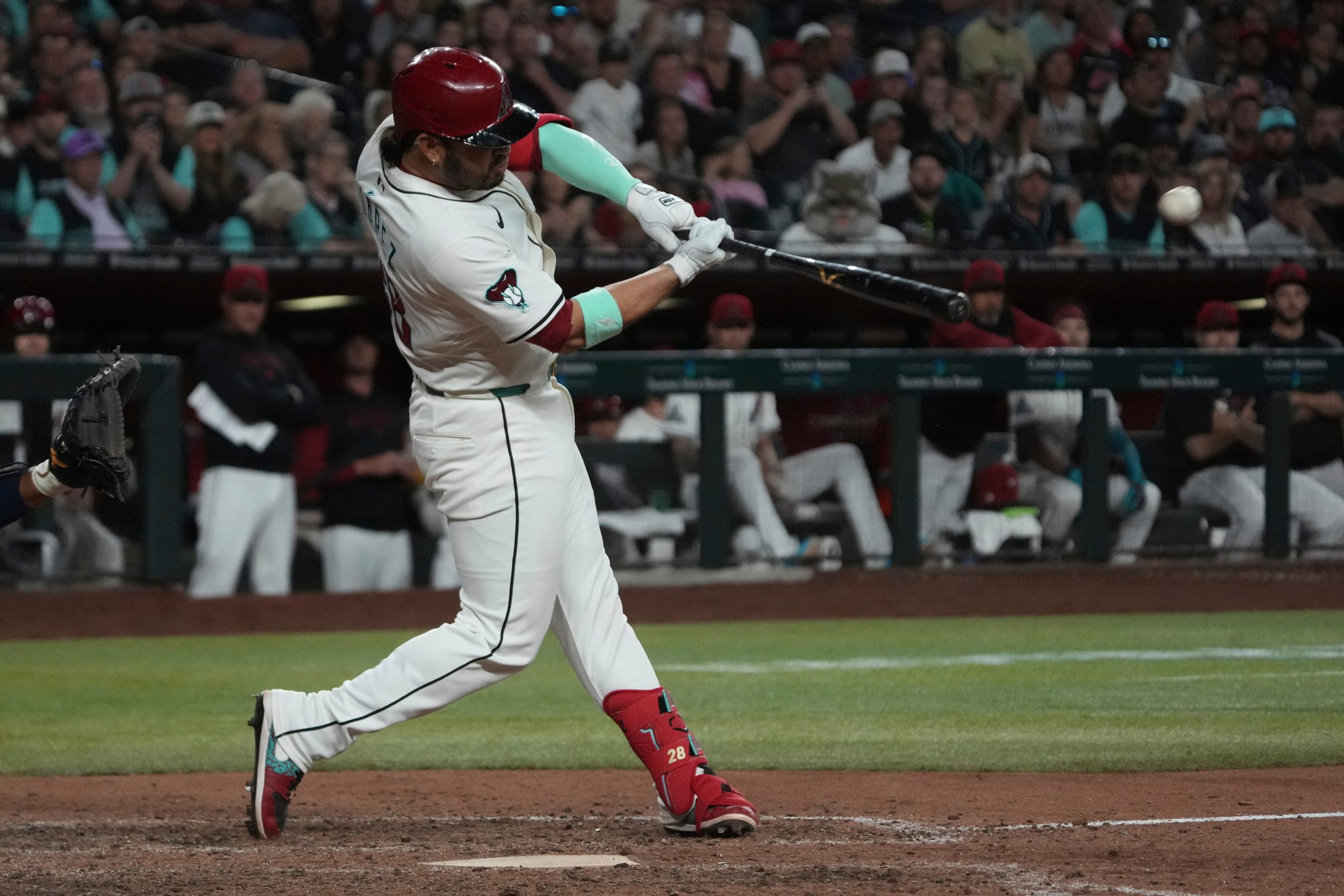 Eugenio Suarez cranks four home runs for Arizona Diamondbacks, becoming first from Venezuela, strengthening case for Venezuela’s 2026 World Baseball Classic
