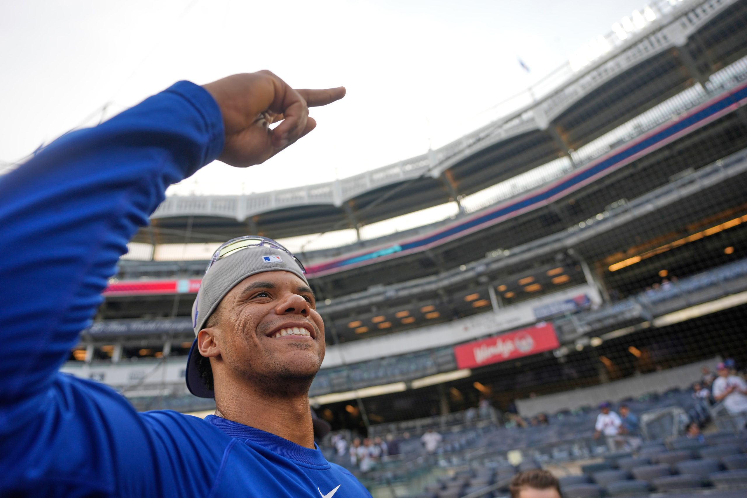 New York Mets' Juan Soto greets fans before a baseball game against the New York Yankees Friday, May 16, 2025, in New York.
