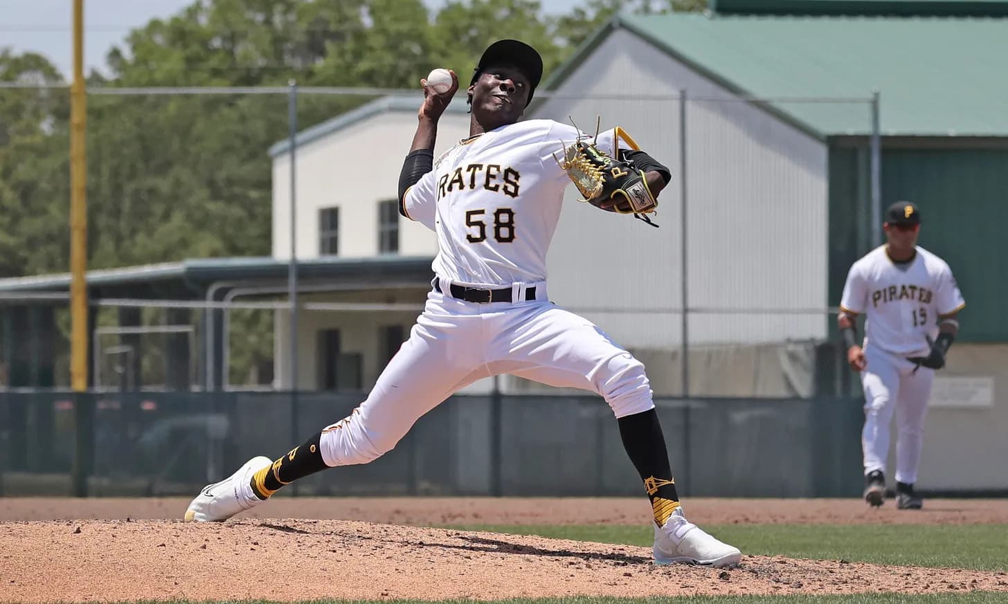 David Matoma pitching in a Pirates minor league uniform during a 2024 FCL game