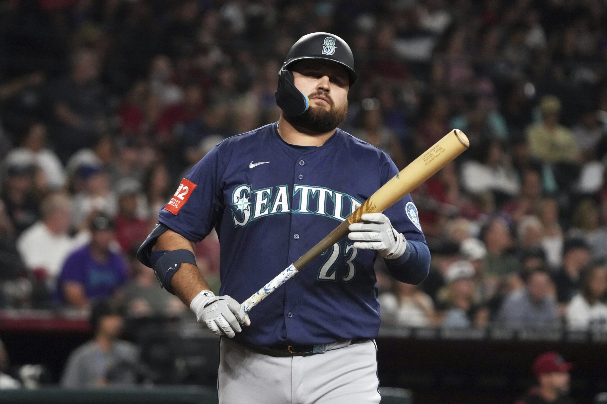 Mariners Diamondbacks Baseball Image ID : 25162163656469 Seattle Mariners first base Rowdy Tellez (23) against the Arizona Diamondbacks in the first inning during a baseball game, Tuesday, June 10, 2025, in Phoenix. (AP Photo/Rick Scuteri)