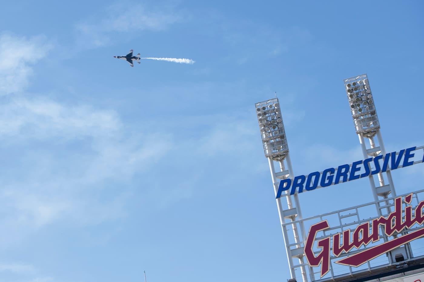 Title: Mariners Guardians Baseball Image ID: 25243743645191 Article: A member of the United States Air Force Thunderbirds flies over Progressive Field during the ninth inning of a baseball game between the Seattle Mariners and the Cleveland Guardians, Sunday, Aug. 31, 2025, in Cleveland. (AP Photo/Phil Long)