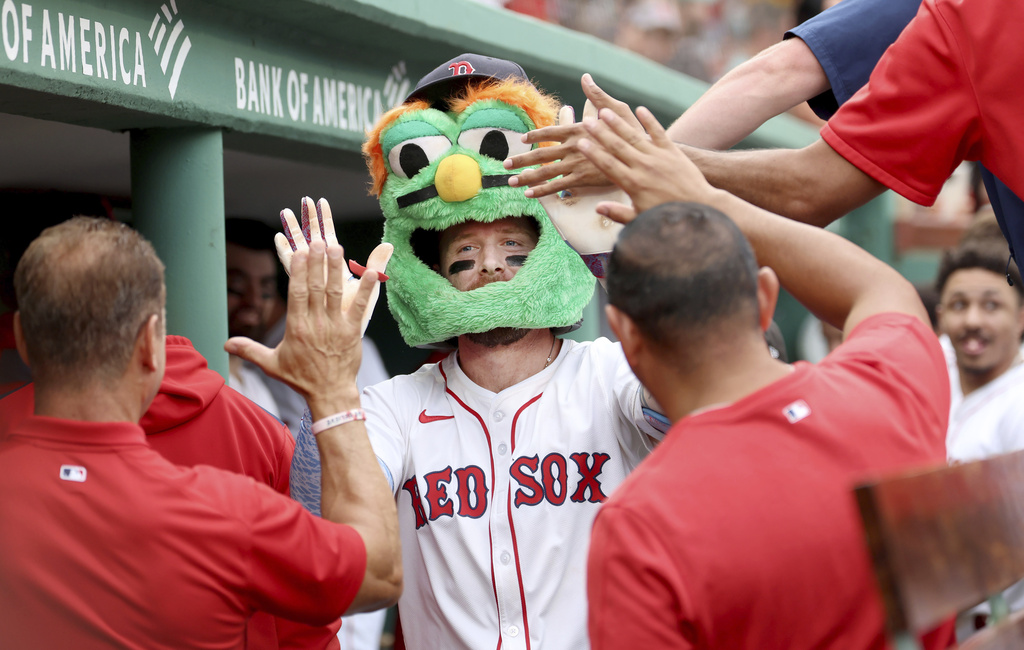 Title: Guardians Red Sox BaseballImage ID: 25244719363183 Article: Boston Red Sox's Trevor Story celebrates after his home run during the sixth inning of a baseball game against the Cleveland Guardians, Monday, Sept. 1, 2025, in Boston. (AP Photo/Mark Stockwell) 