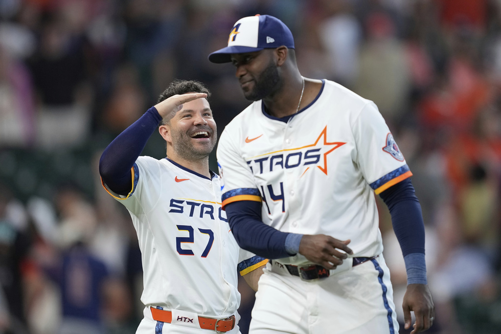 Title: Angels Astros BaseballImage ID: 25244762819644 Article: Houston Astros' Jose Altuve (27) and Yordan Alvarez (44) celebrate after a baseball game against the Los Angeles Angels Monday, Sept. 1, 2025, in Houston. (AP Photo/David J. Phillip) 